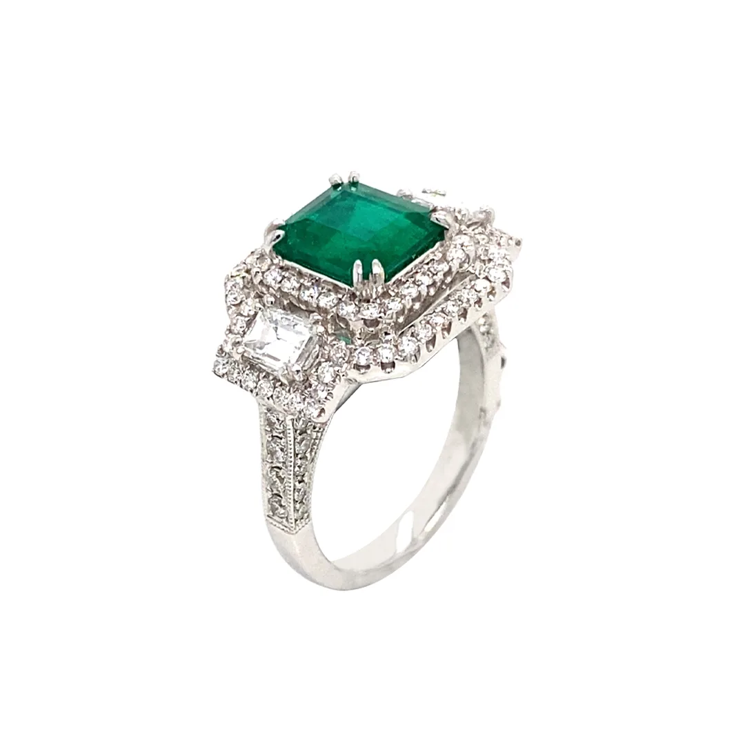 18K White Gold Emerald Ring