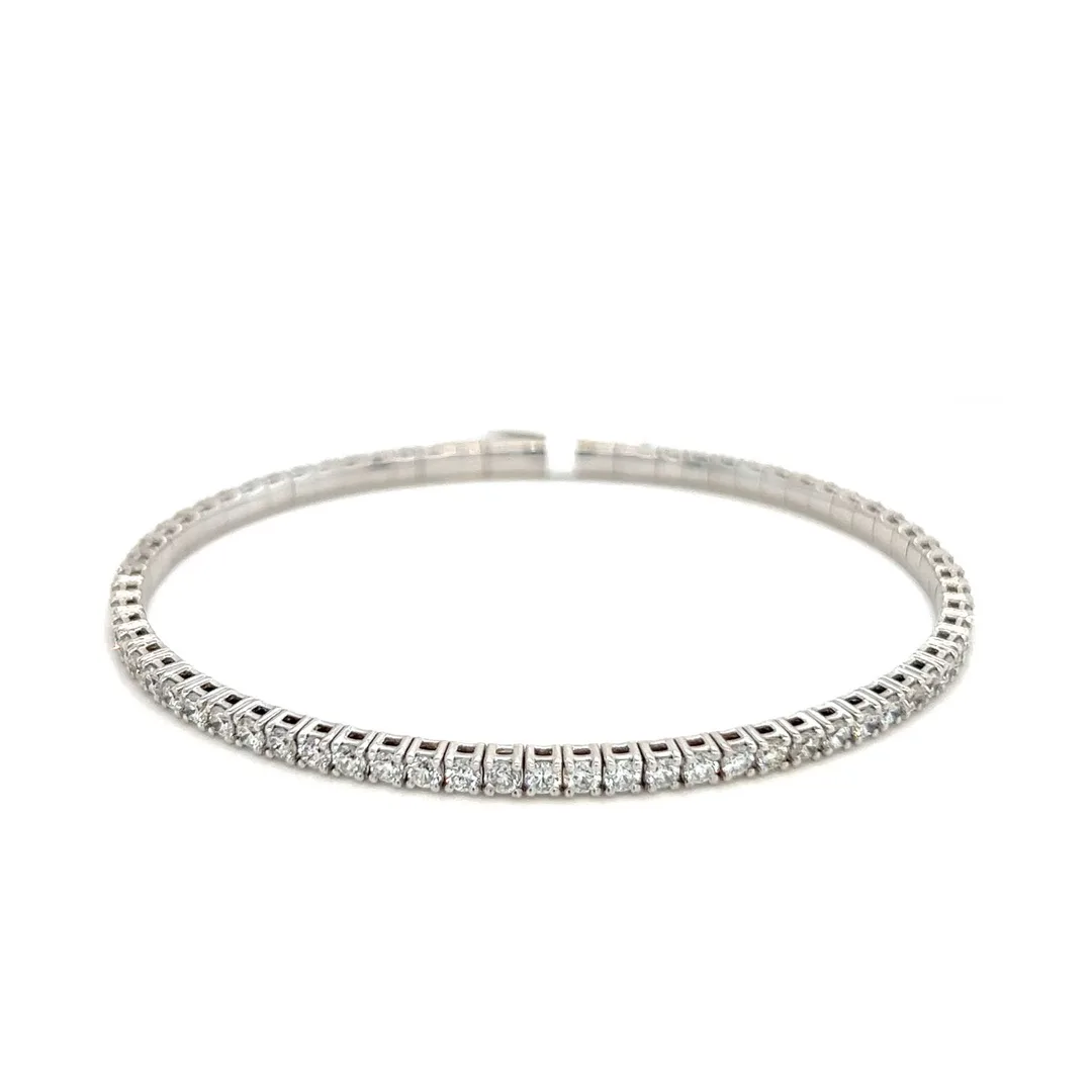 18K White Gold Diamond Bangle