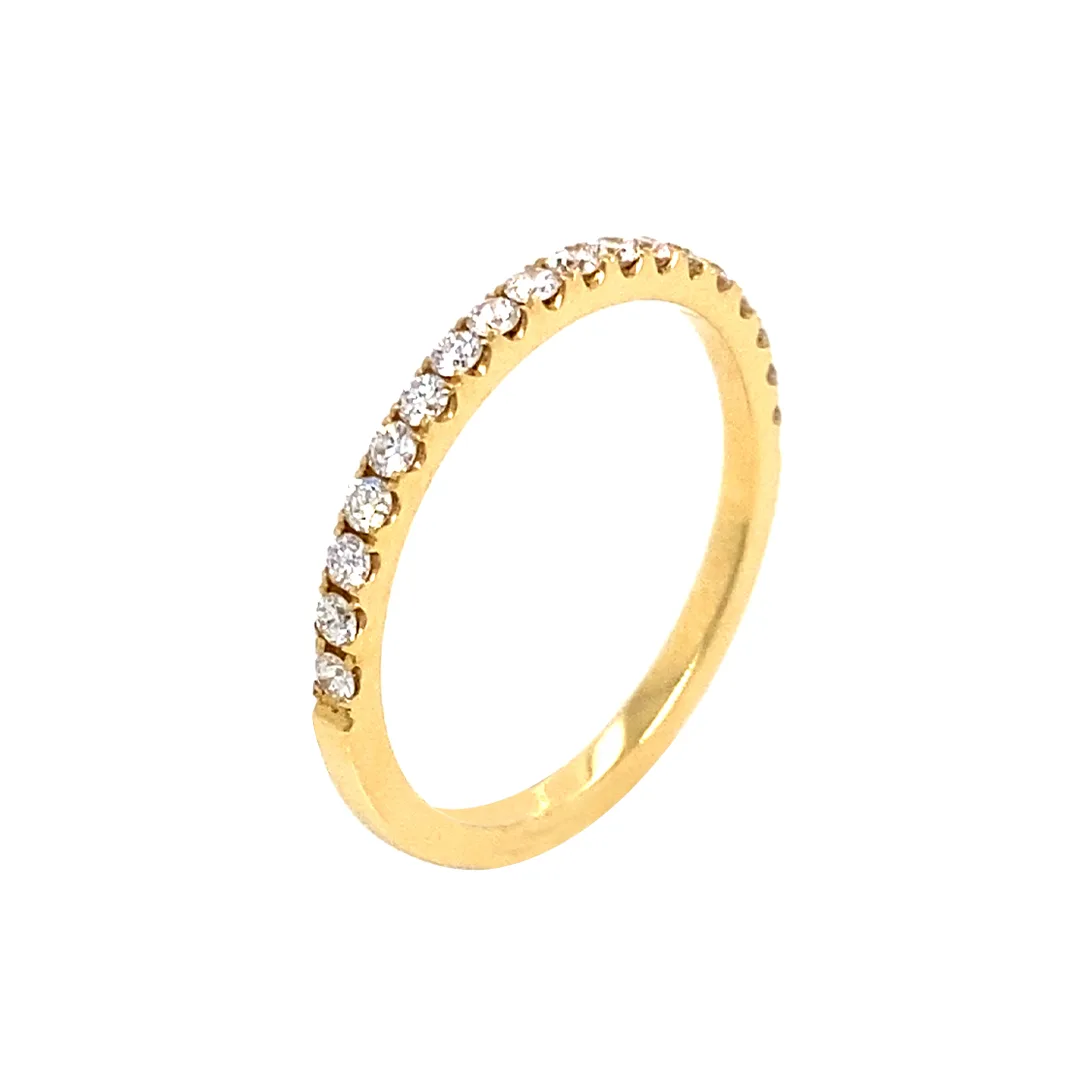 18K Yellow Gold Diamond Band