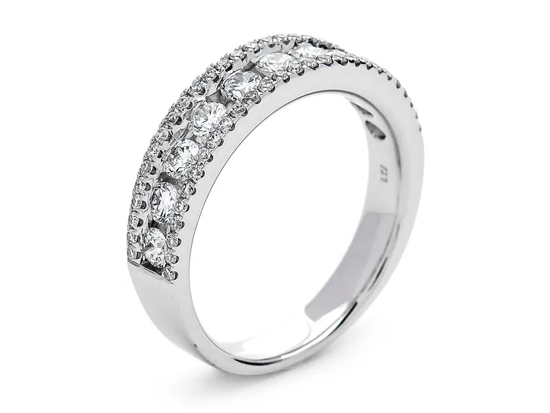 18K White Gold Diamond Band