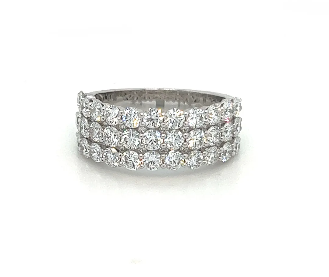 18K White Gold Diamond Band