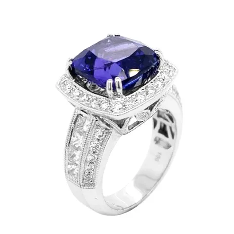 18K White Gold Tanzanite Ring