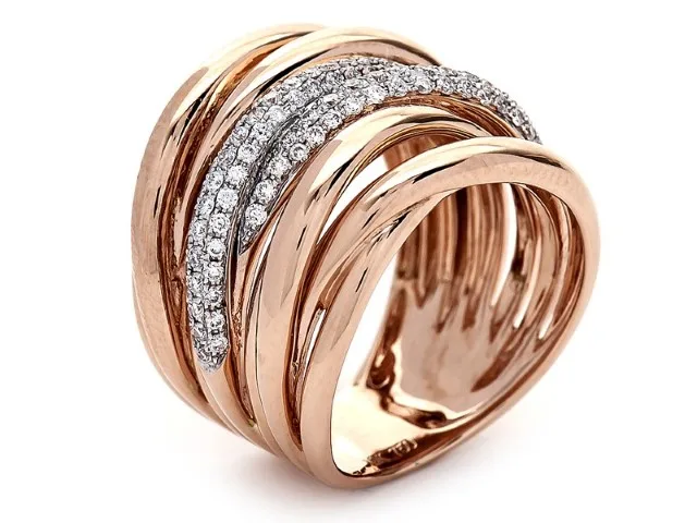 18K Rose Gold Diamond Band