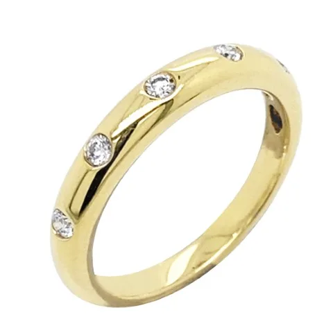 18K Yellow Gold Diamond Band