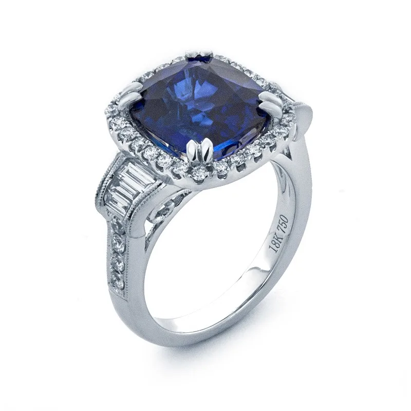 18K White Gold Sapphire Ring