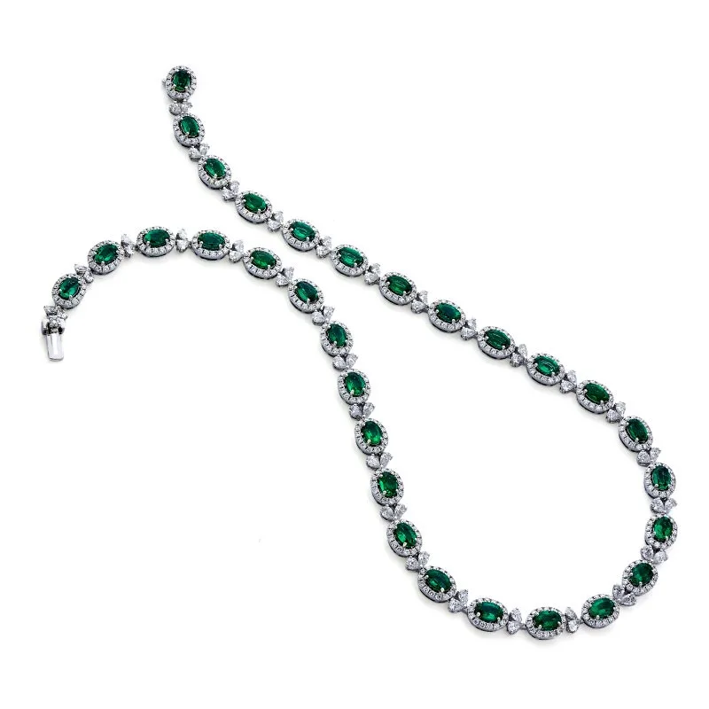 18K White Gold Emerald Necklace