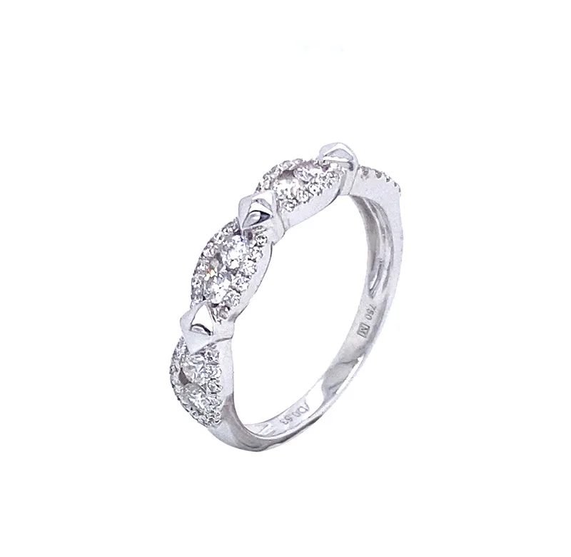 18K White Gold Diamond Band
