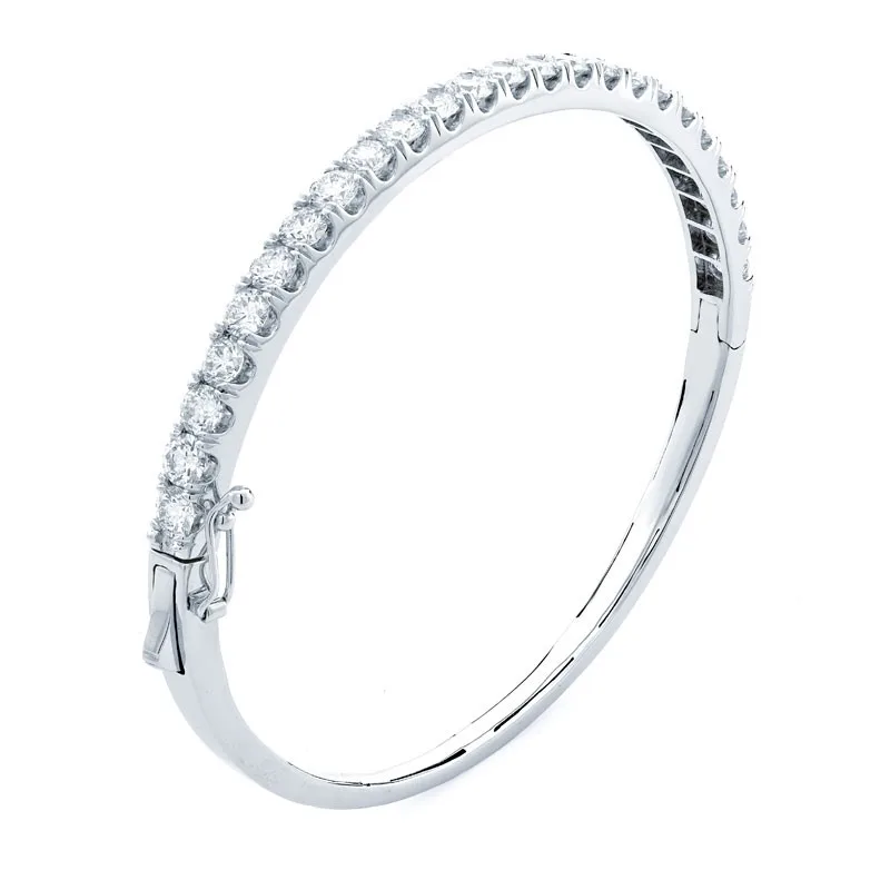 18K White Gold Diamond Bangle