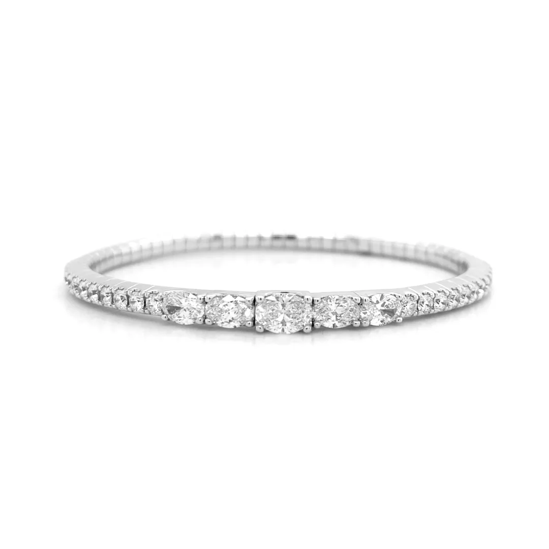 18K White Gold Diamond Bangle
