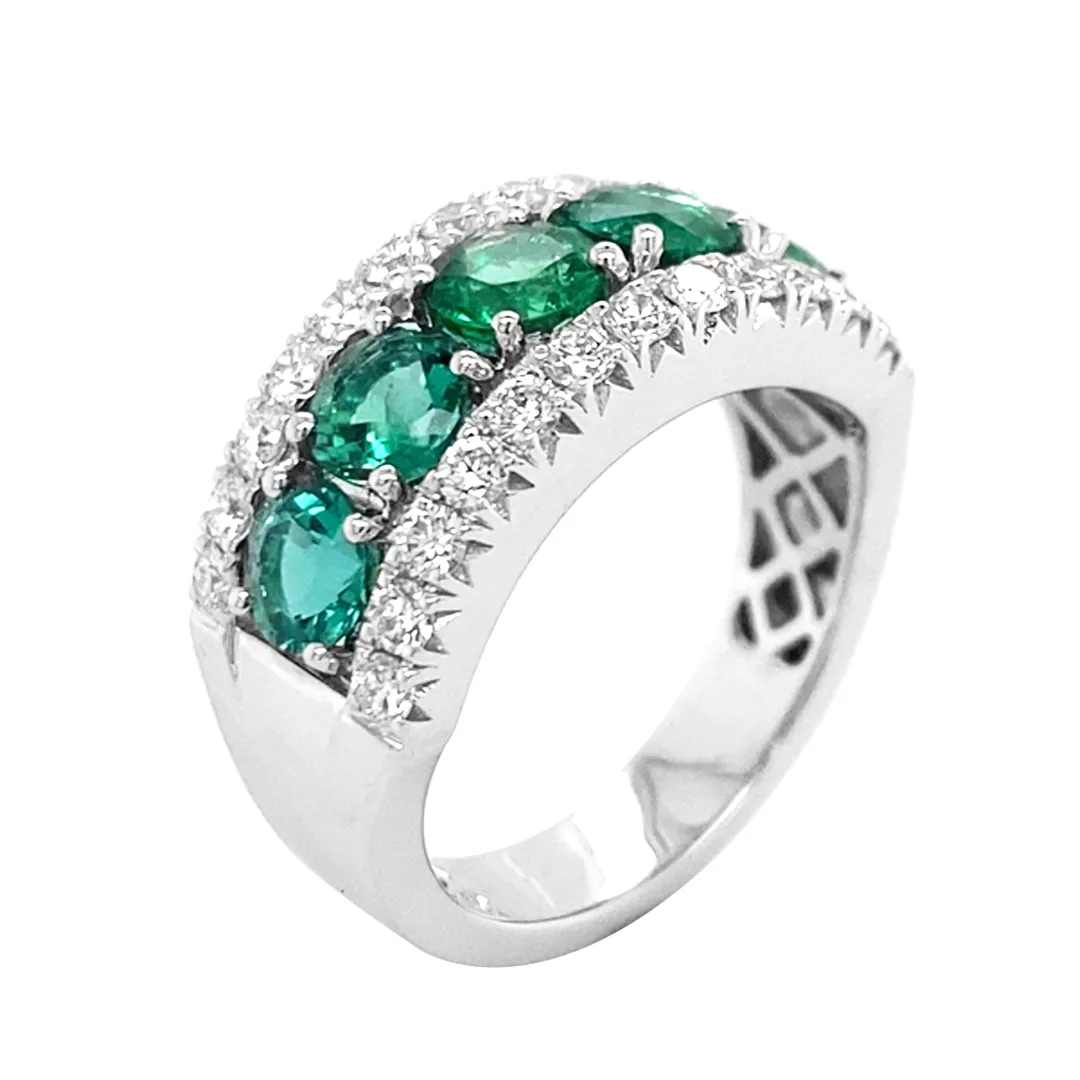 18K White Gold Emerald Band