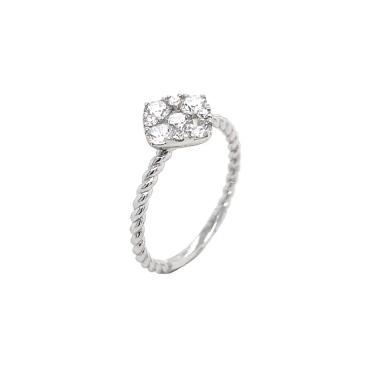 18K White Gold Diamond Ring