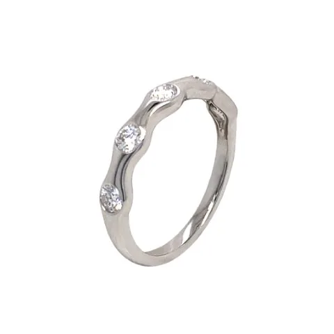 18K White Gold Diamond Band