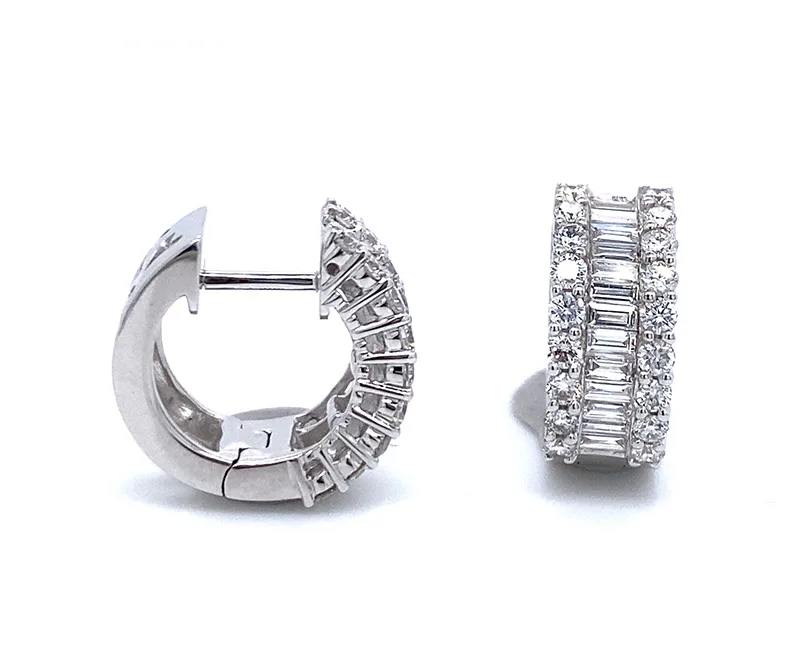 18K White Gold Huggie Earrings