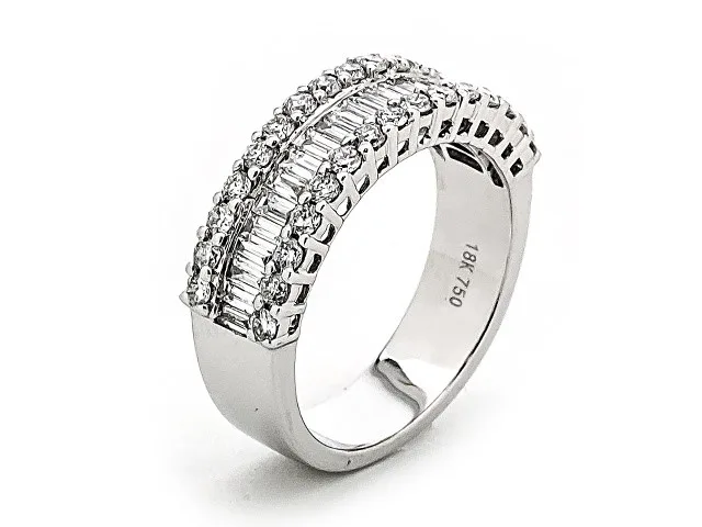 18K Yellow Gold Diamond Band