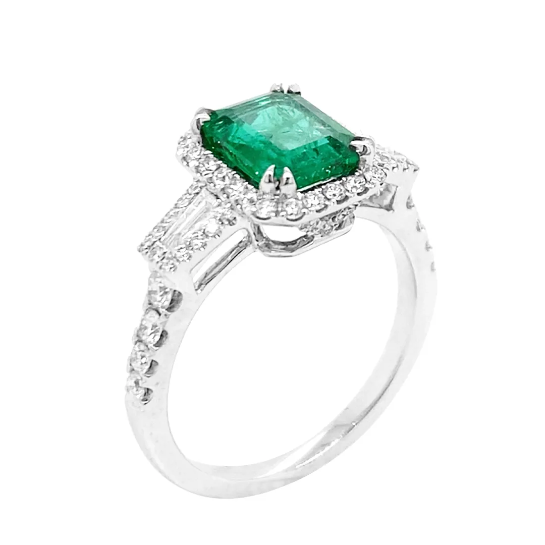 18K White Gold Emerald Ring