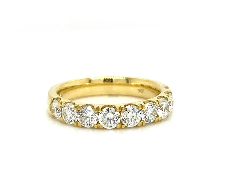 18K Yellow Gold Diamond Band