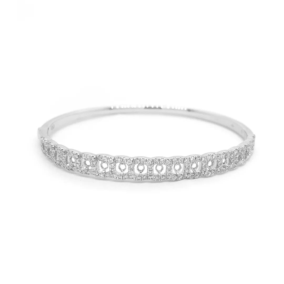 18K White Gold Diamond Bangle