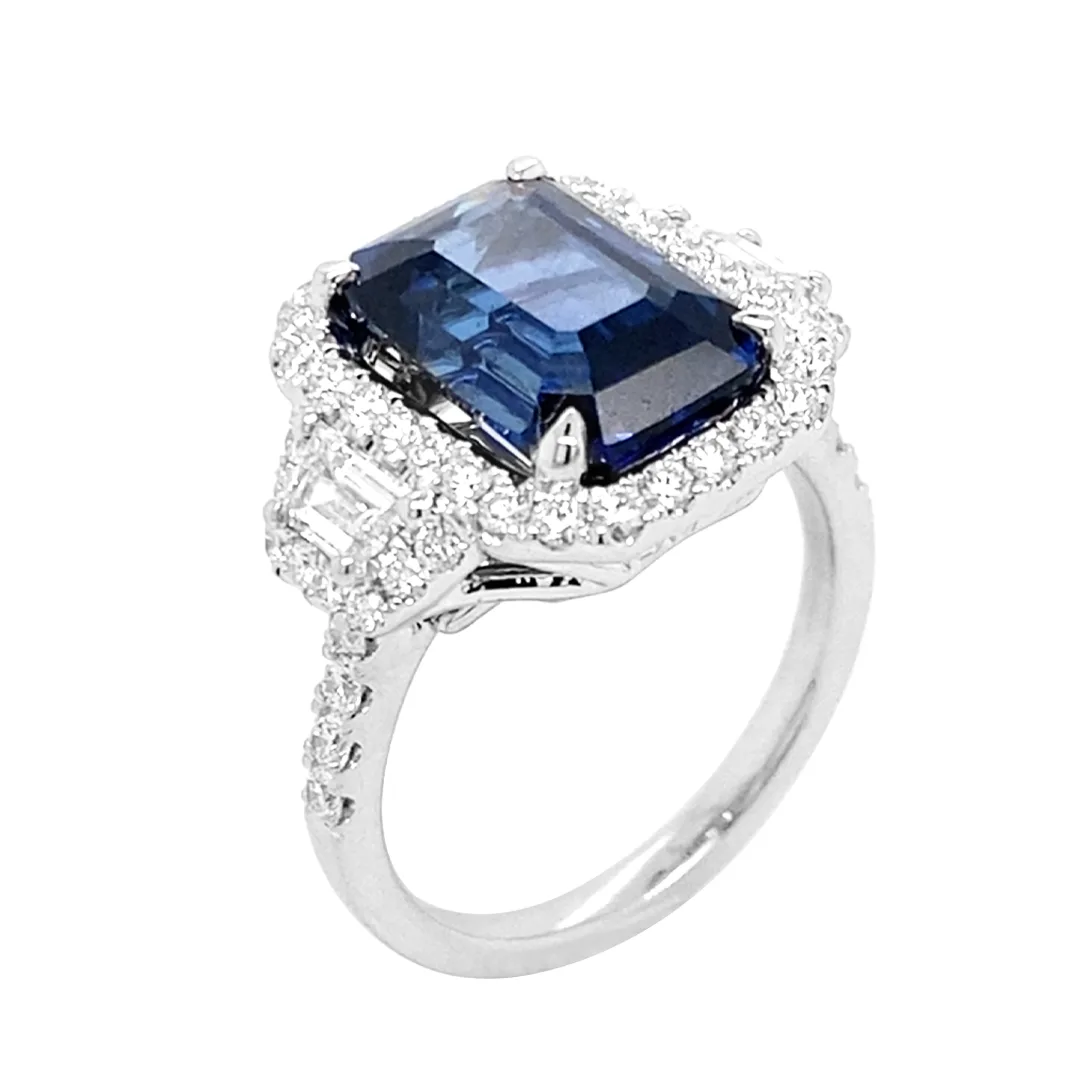 18K White Gold Sapphire Ring