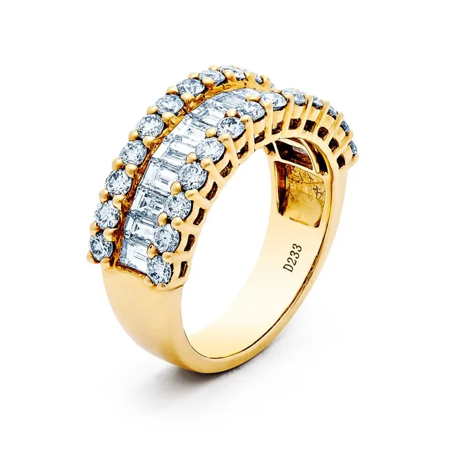18K White Gold Diamond Band