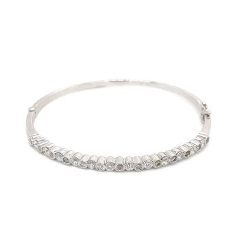 18K White Gold Diamond Bangle