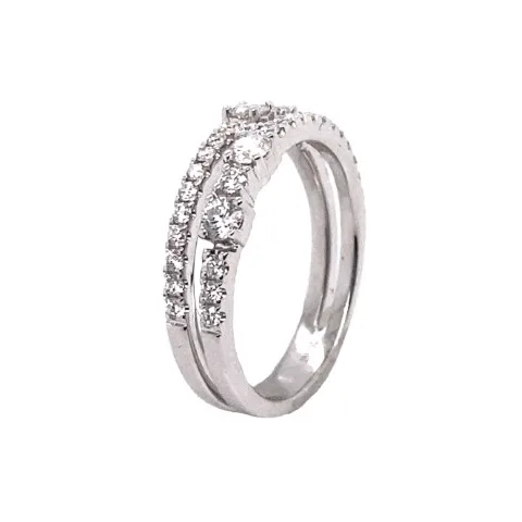18K White Gold Diamond Band