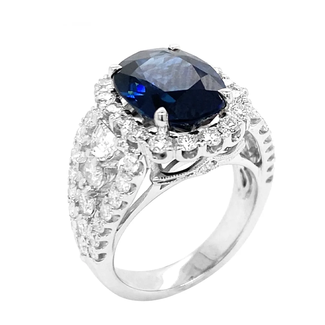 18K White Gold Sapphire Ring