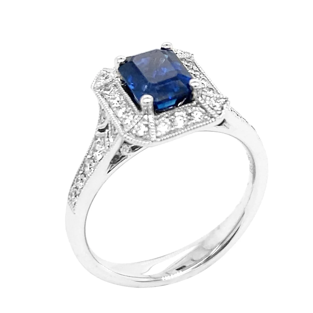 18K White Gold Sapphire Ring