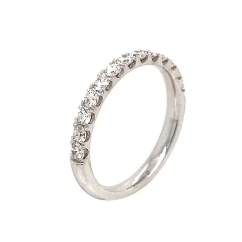 18K White Gold Diamond Band