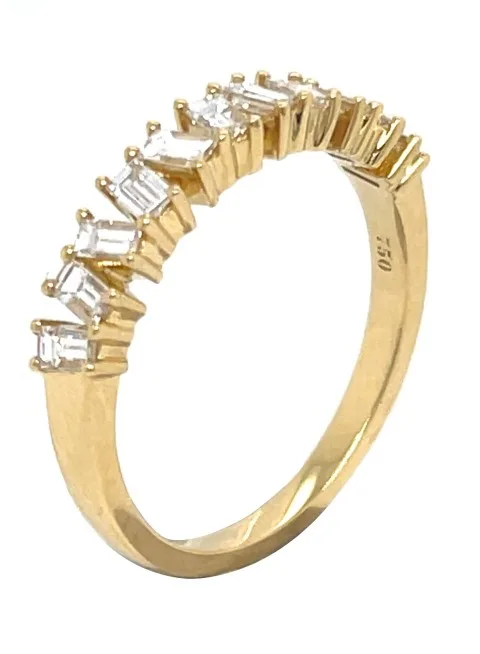 18K Yellow Gold Diamond Band