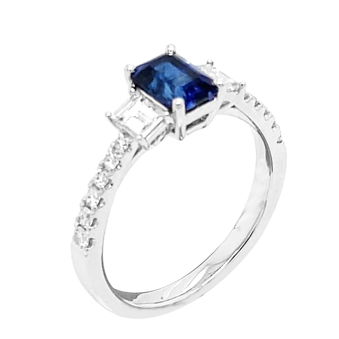 18K White Gold Sapphire Ring