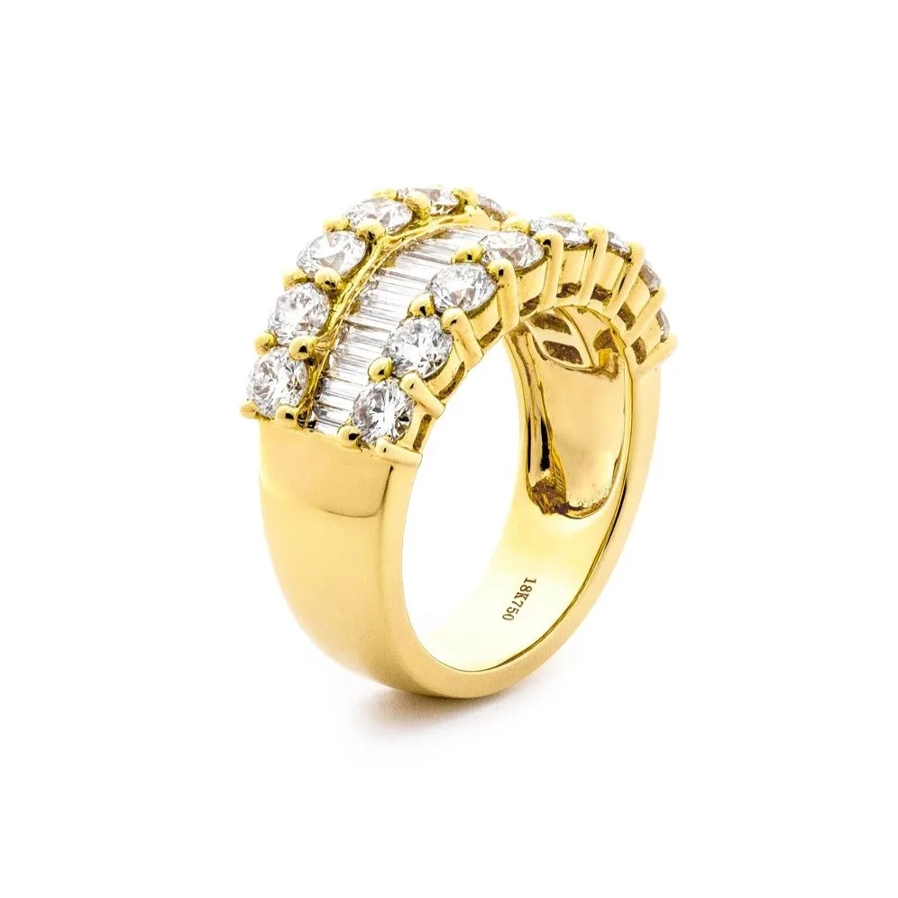 18K Yellow Gold Diamond Band