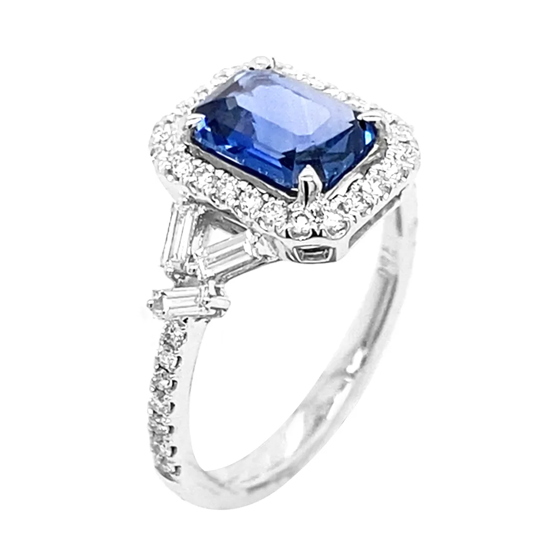 18K White Gold Sapphire Ring