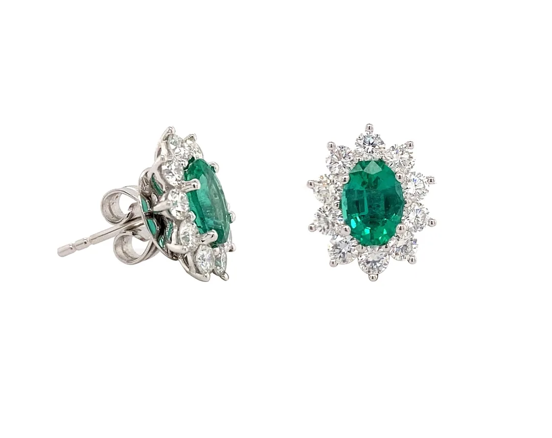 18K White Gold Emerald Earrings