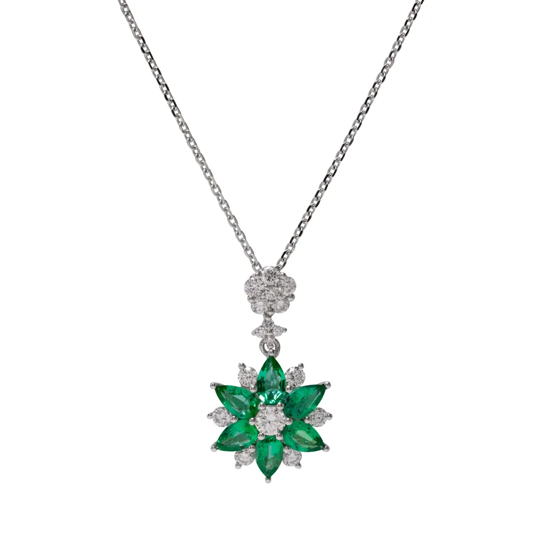 18K White Gold Emerald Necklace