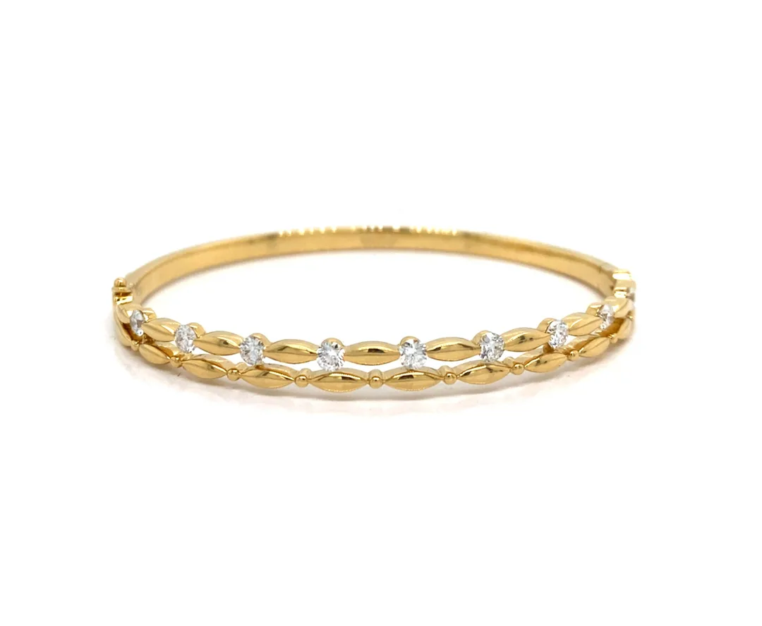 18K Yellow Gold Diamond Bangle
