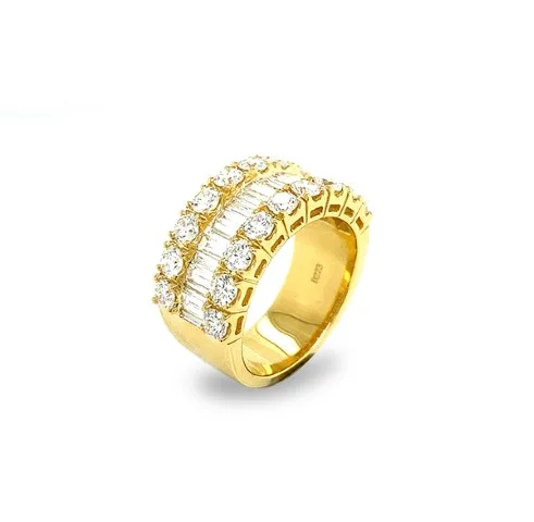 18K Yellow Gold Diamond Band