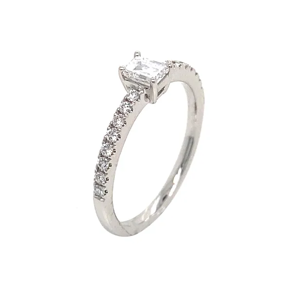 18K White Gold Diamond Ring