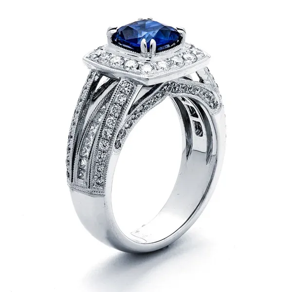 18K White Gold Sapphire Ring