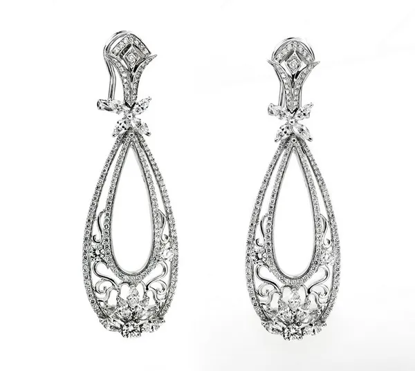 18K White Gold Diamond Earrings