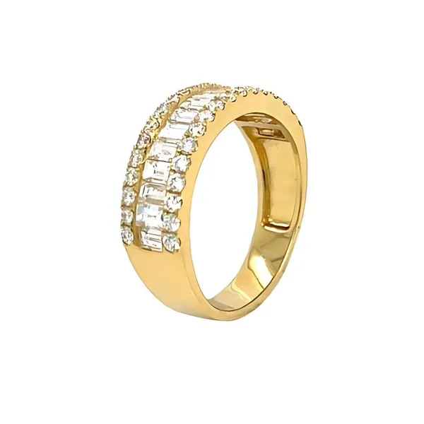 18K Yellow Gold Diamond Band