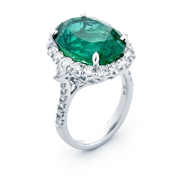 18K White Gold Emerald Ring
