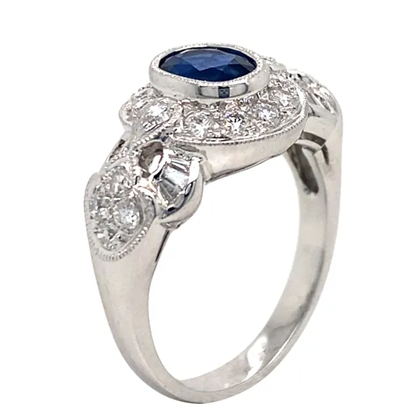 18K White Gold Sapphire Ring