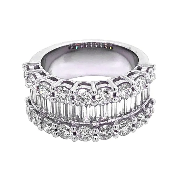 18K White Gold Diamond Ring