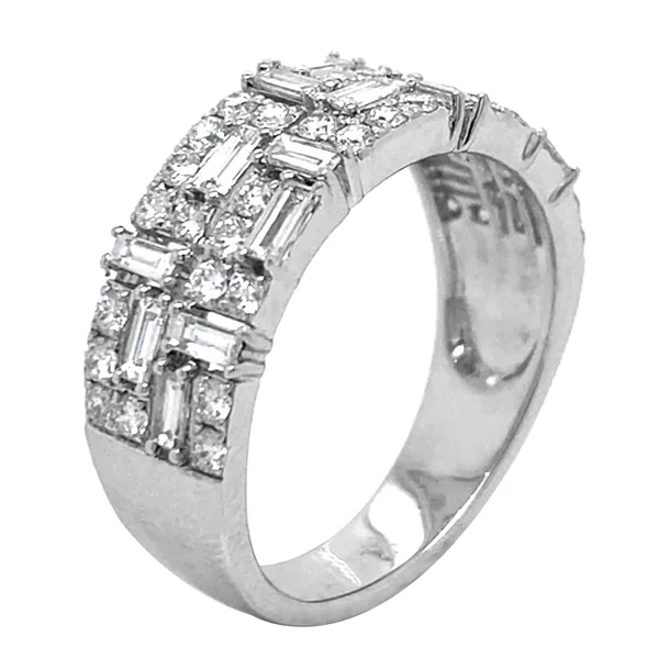 18K White Gold Diamond Band
