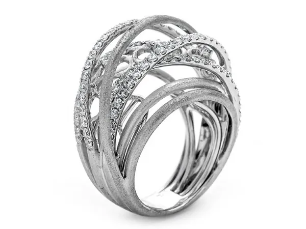 18K White Gold Diamond Band