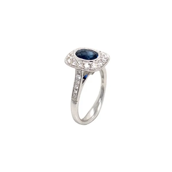 18K White Gold Sapphire Ring