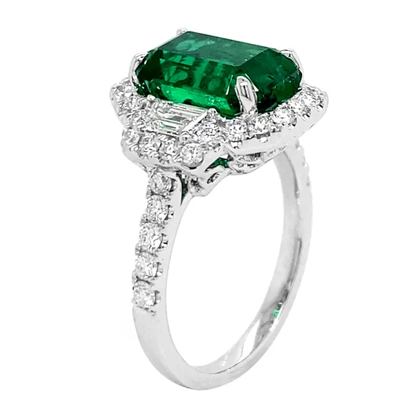 18K White Gold Emerald Ring