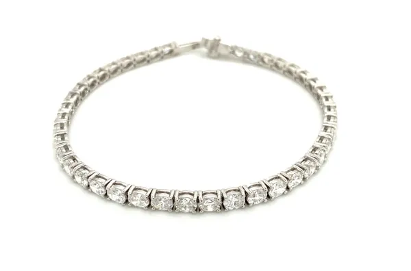 18K White Gold Tennis Bracelet