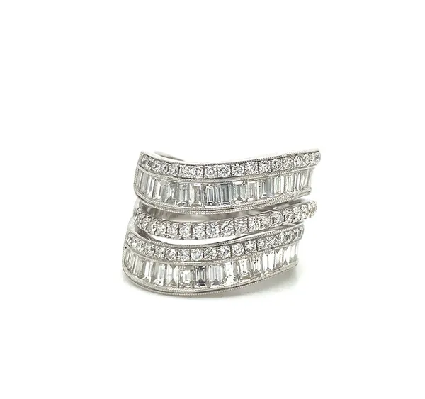 18K White Gold Diamond Band