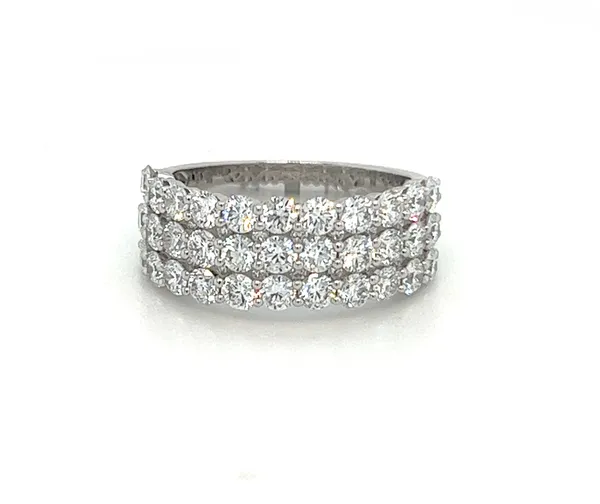 18K White Gold Diamond Band